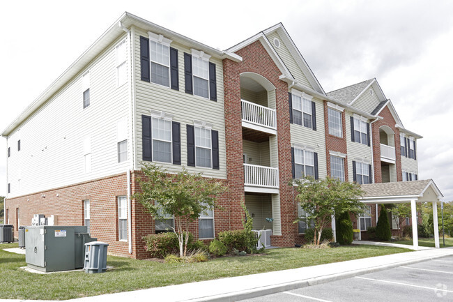 Rosewood Village - Rosewood Village Townhomes