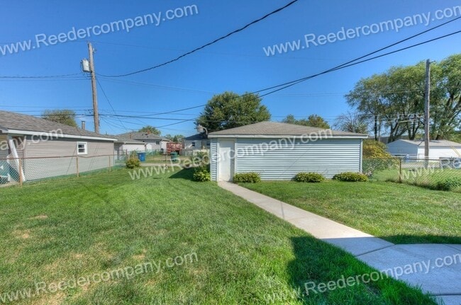 Photo - 3 Bedroom / 1 Bathroom Home