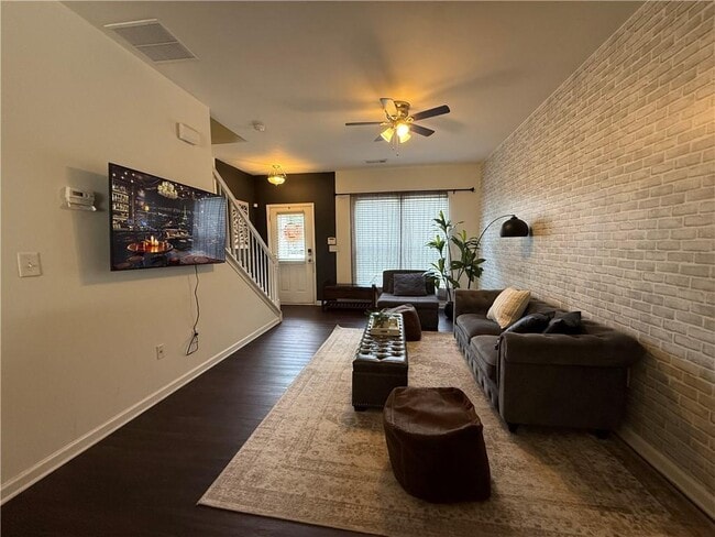 Photo - 1524 Cove Creek Cir