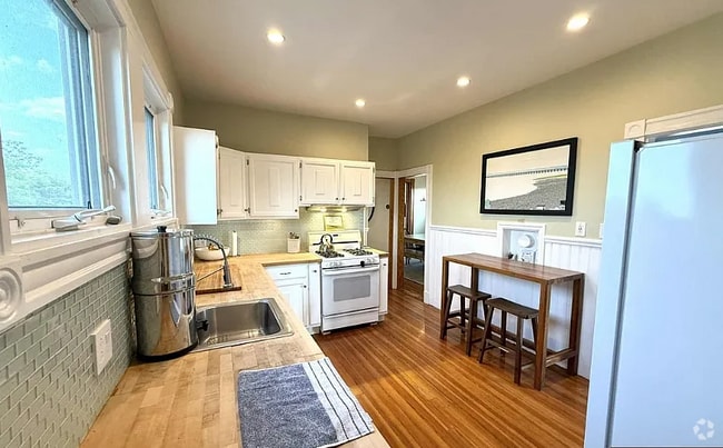 Building Photo - 14 Saint Martin St Unit 3 Rental