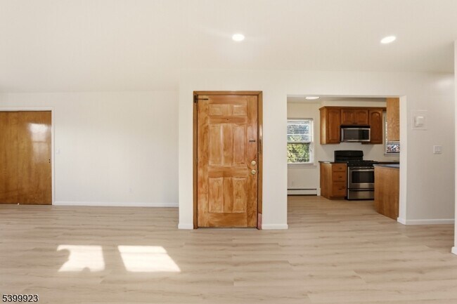 Photo - 512-514 Broadway