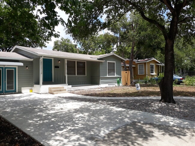 Photo - 319 Sumner Dr
