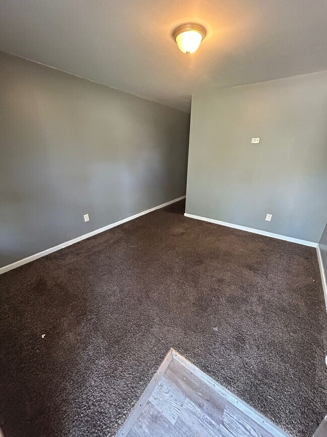 Photo - 3503 Falling Springs Rd Unit Front 1