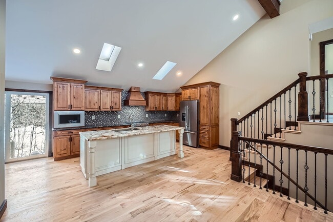 Photo - 4595 Bighorn Rd