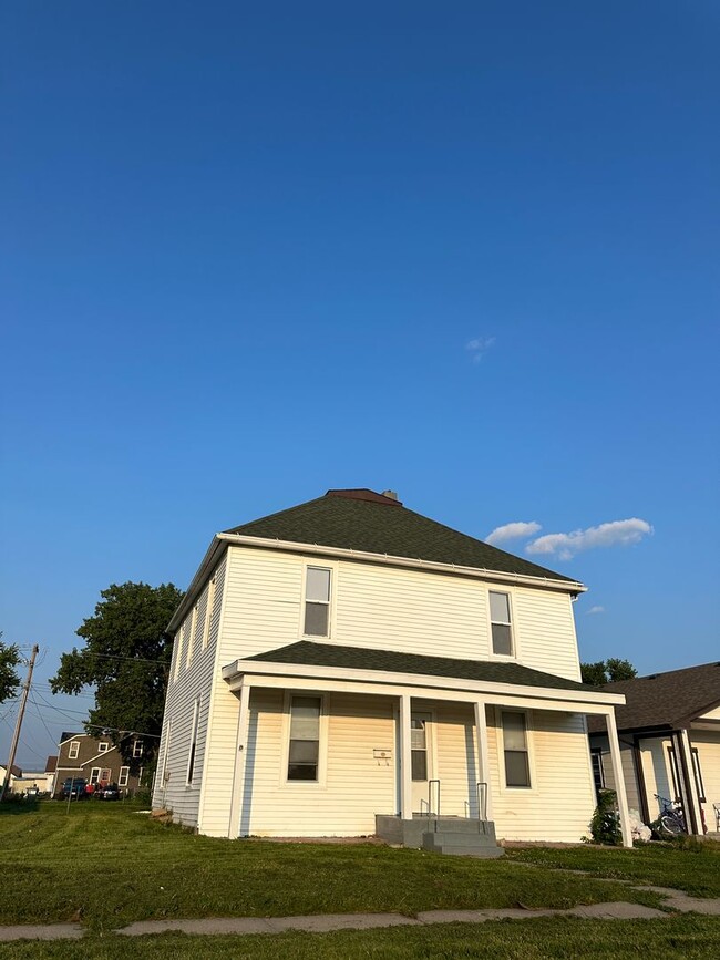 Updated 5 Bedroom House for Rent - Updated 5 Bedroom House for Rent
