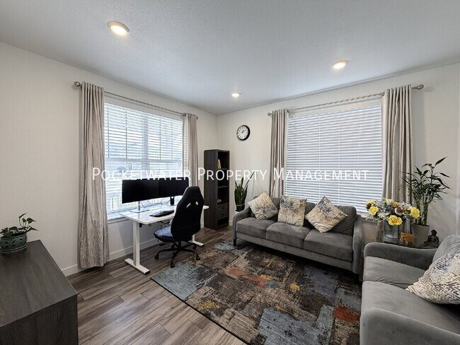 Photo - 1856 Meagan Wy