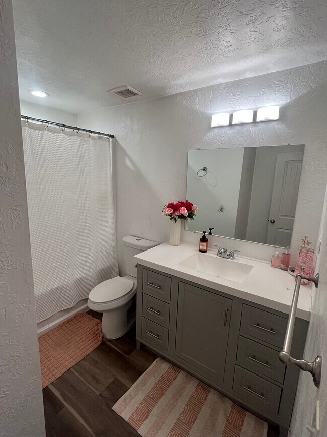 Photo - 623 W 1520 S
