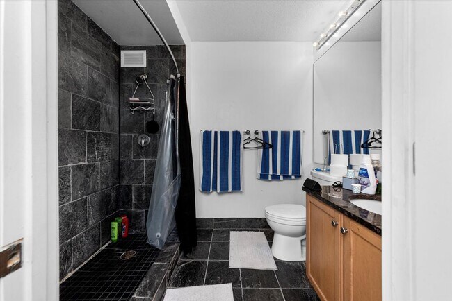 Photo - 400 Lasalle St Unit 2406