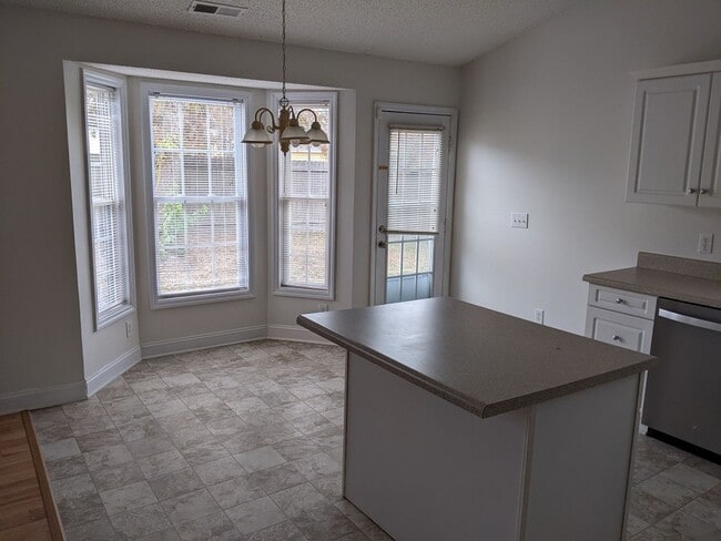 Photo - Escoba Bay Neighborhood 3 Bedroom Home