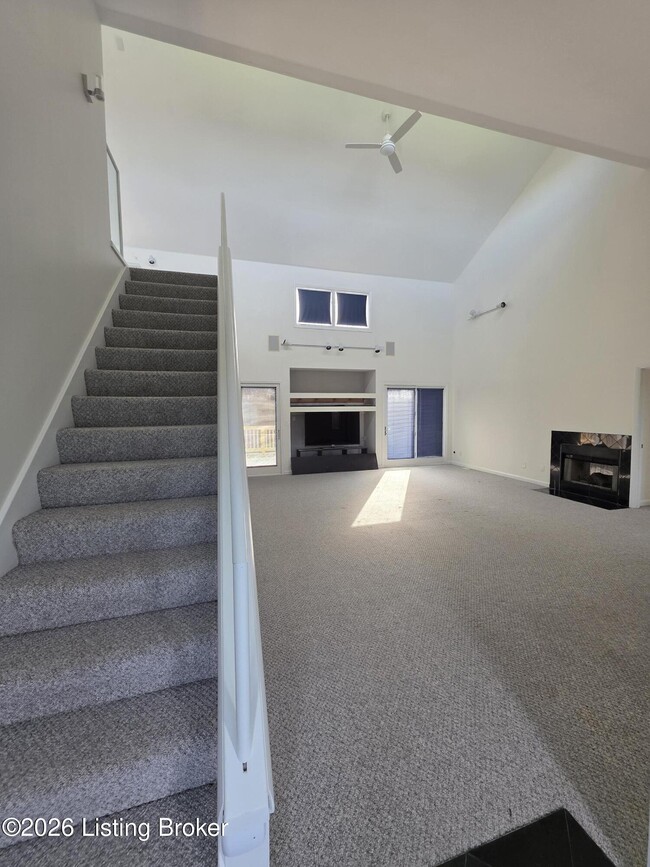 Photo - 2728 Taylorsville Rd