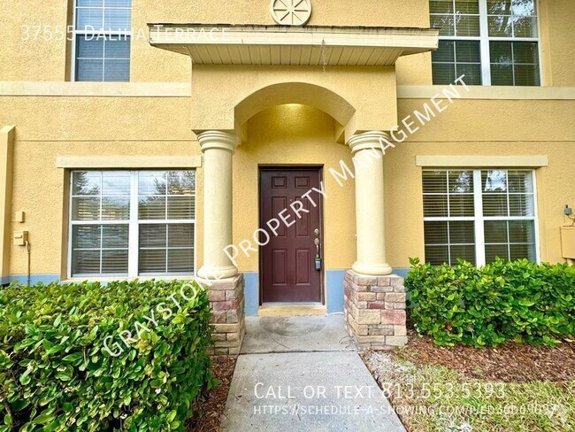 Building Photo - Welcome to your new home in the beautiful ...