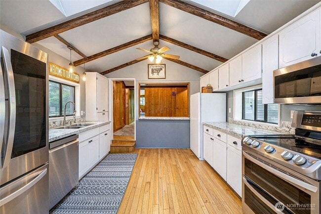 Photo - 37627 W Lake Walker Dr SE