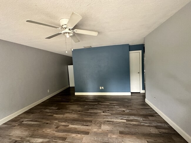 Photo - 2014 NE 3rd St Unit 1