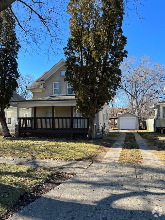 Building Photo - 1520 Bruner St Rental