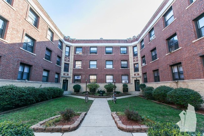 Photo - 813 W Waveland Ave Condo Unit 821-N3