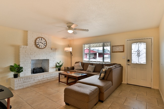 Photo - 2615 W Corrine Dr