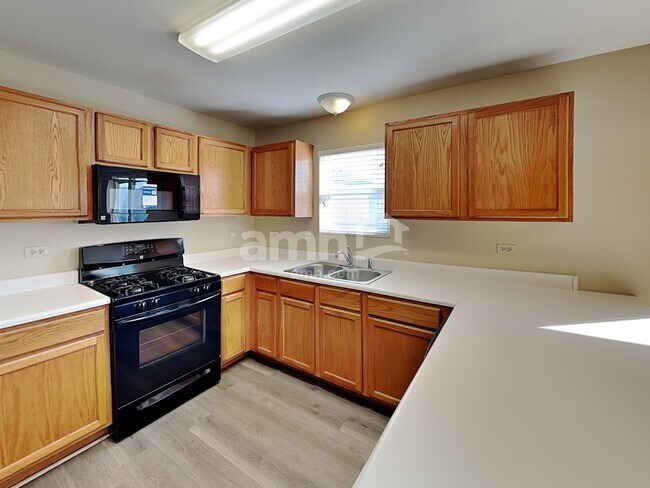 Photo - 1612 Lake Pointe Dr