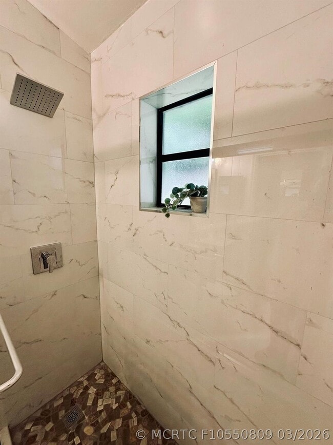 Photo - 4685 Pine Grove Dr