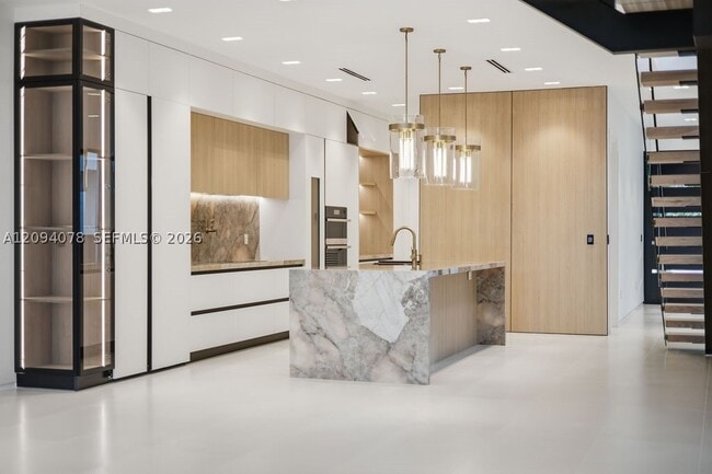 1312 NE 16th Ct
