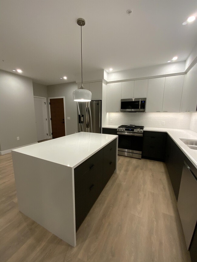 Photo - 967 Whirlaway Cres