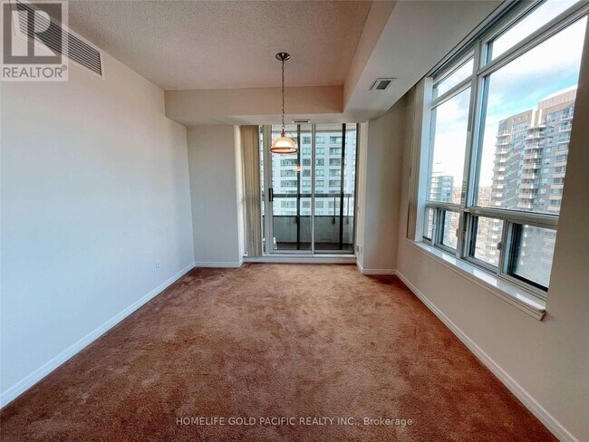 Photo - 8 Hillcrest Ave Unit 1007