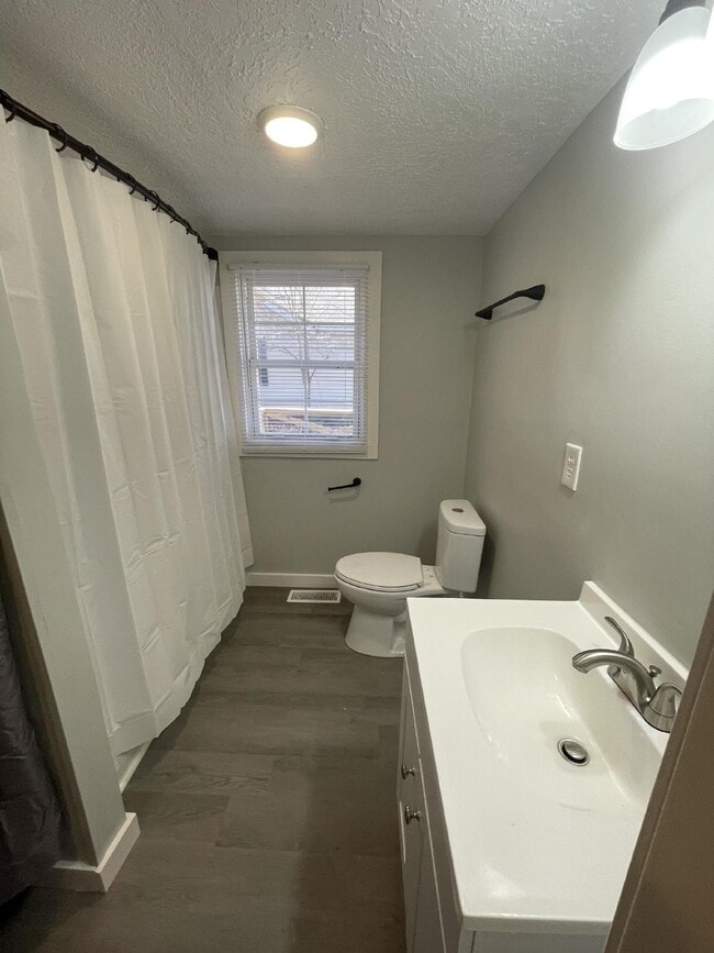 Photo - 5894 Martin Hwy