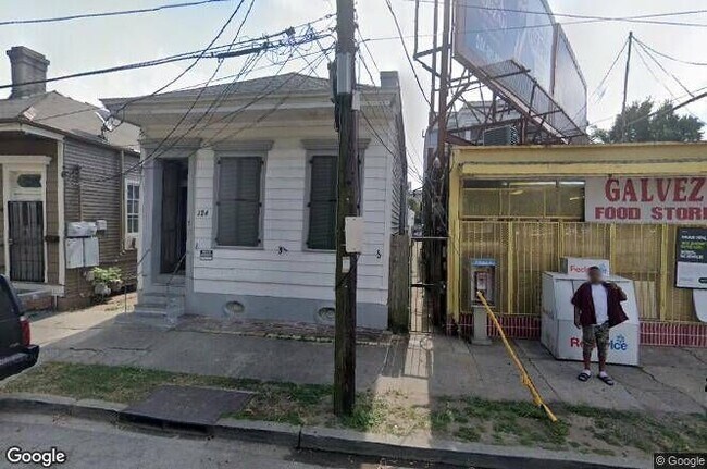 124 N Galvez St Unidad 2
