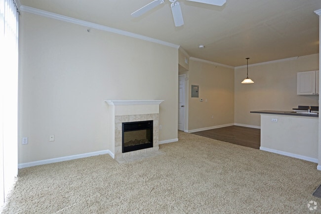1HAB, 1BA - 763 ft²
