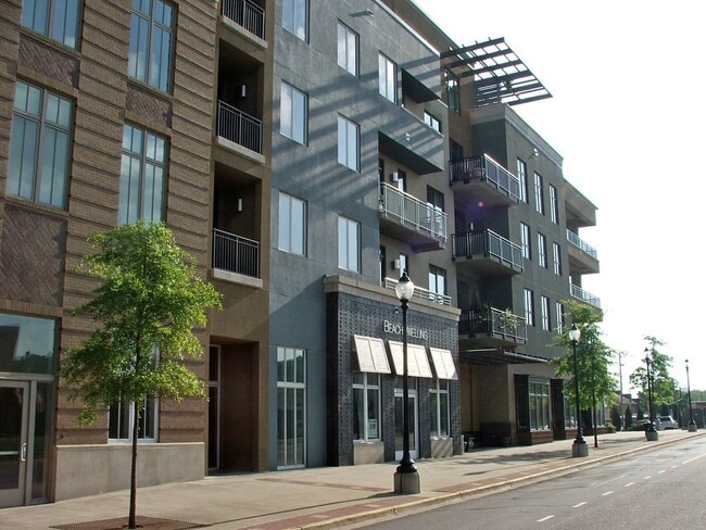 Photo - 3 BR, 2BA SoHo Condo for Rent