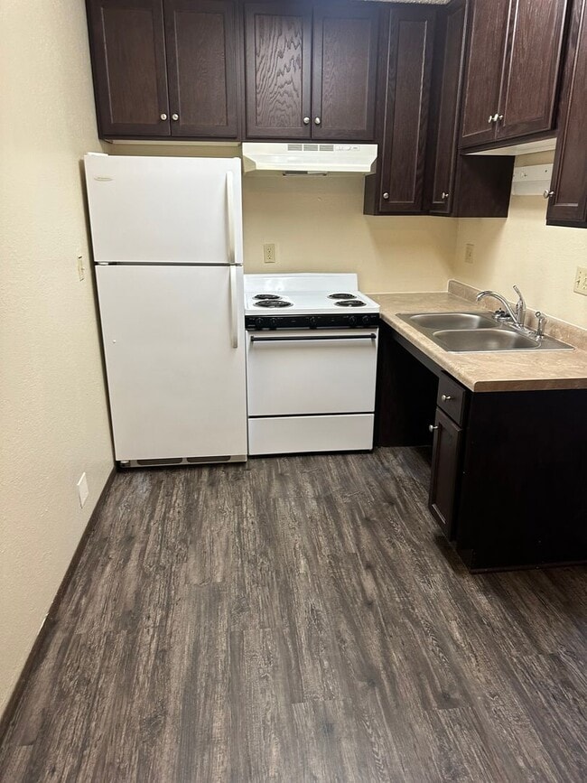 Photo - One Bedroom with Walk Out Patio Unidad MV-105