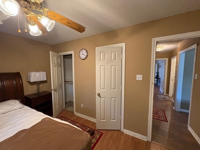 Photo - 309 Station Creek Dr