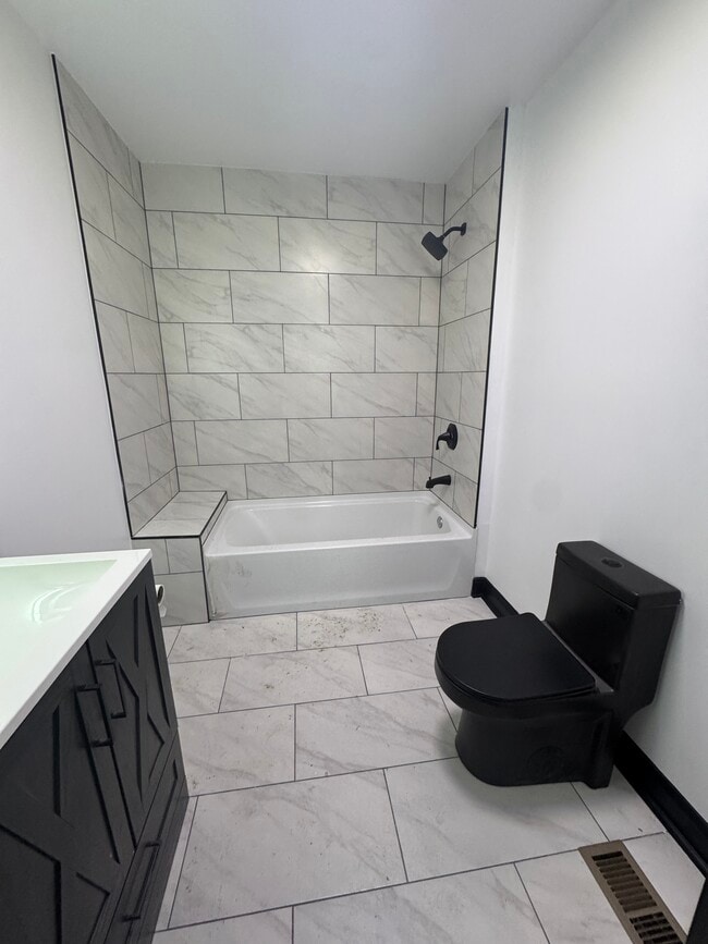 Photo - 214 E 16th Ave