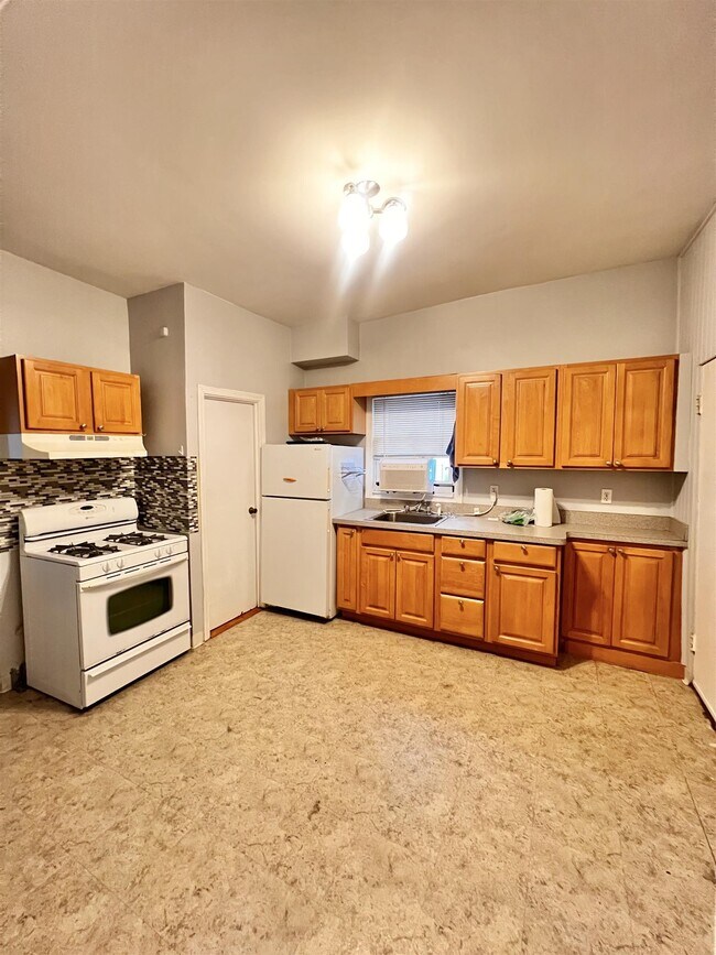 Photo - 61 Summer St Unit 1