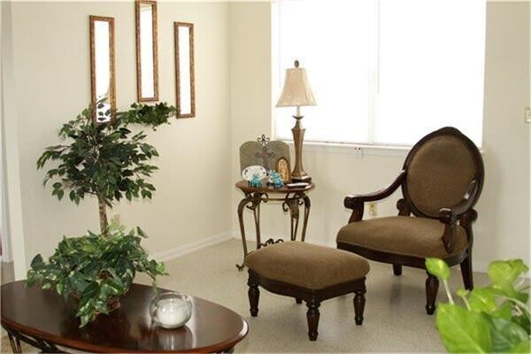 Photo - 140 N Summit Rd