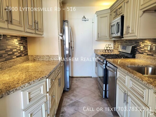 Building Photo - 1900 Lyttonsville Rd Rental