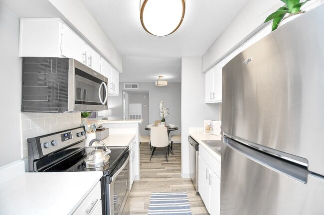 Photo - 2701 W Bellfort Ave Unidad 1001