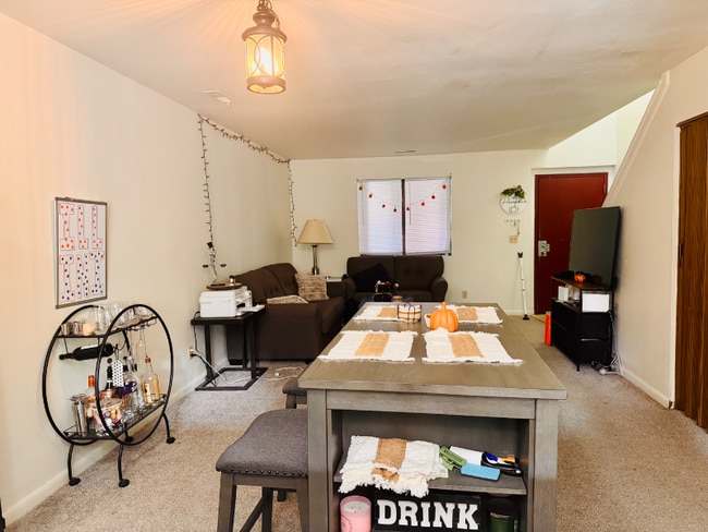 Photo - 302 S Busey Ave Unit 205