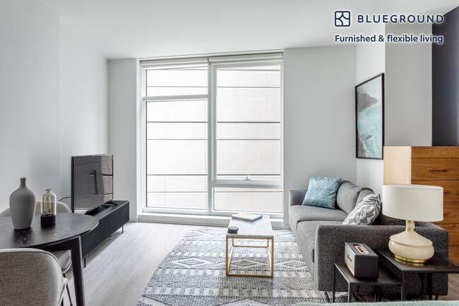 Building Photo - 8 10th St Rental