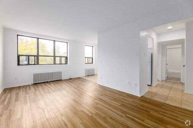 1BR, 1BA - 600SF - Living Room