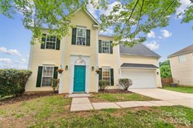 Building Photo - STUNNING, SHOWSTOPPER IN TURTLE ROCK! Rental
