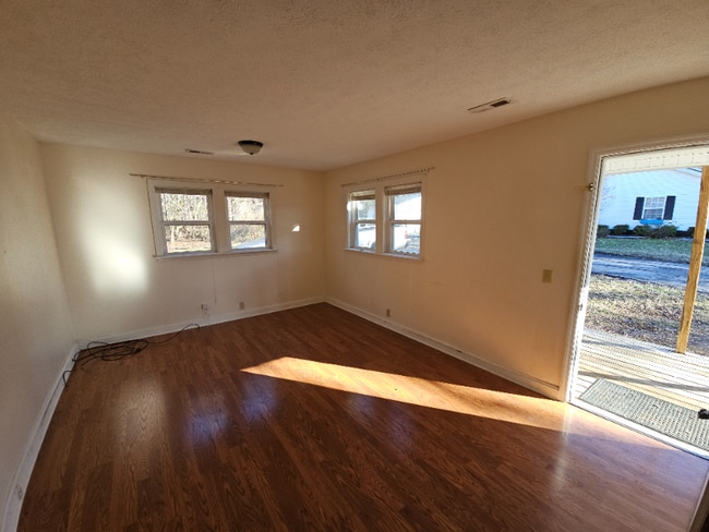 Photo - 710 Vista Dr