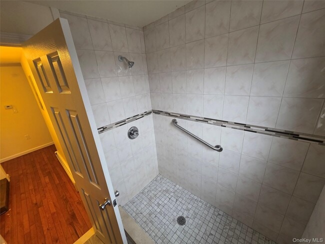 Photo - 28 Hasbrouck St