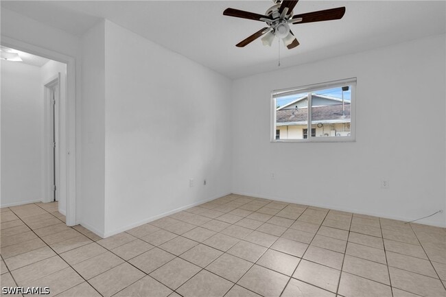 Photo - 421 SE 24th Ave