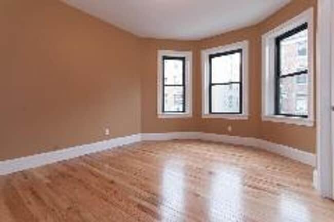 Photo - Stunning 4 Bed/2 Bath Right On The B Line! Short Walk To Cleveland Circle
