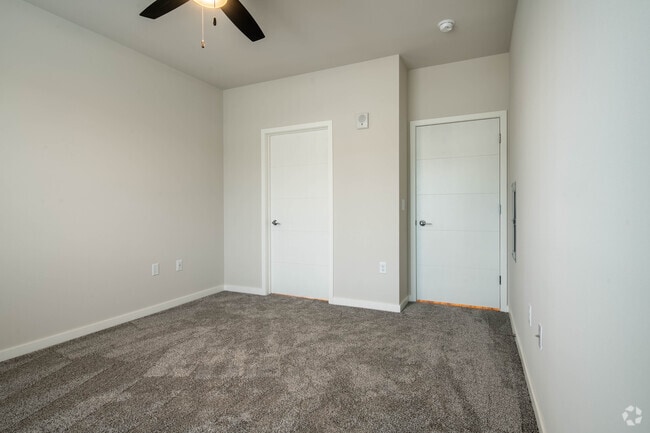 2BR, 2BA - 1192SF - The Outlook at 1000 Oaks