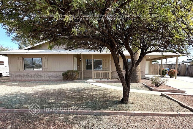 Building Photo - 2401 W Shady Glen Ave