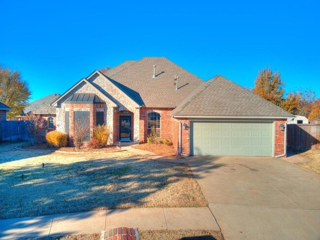 Building Photo - 17121 Kemble Ln