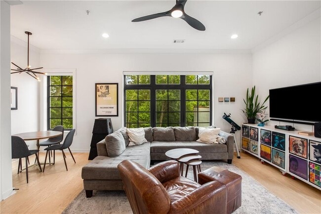 Photo - 417 E College Ave Unit 302