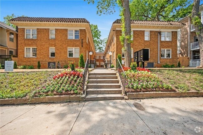 Building Photo - 405 4th St NE Unit 4 Rental