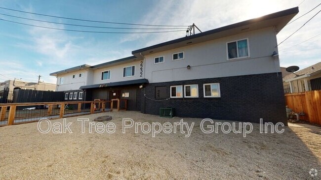 Building Photo - 2232 Seminary Ave Rental